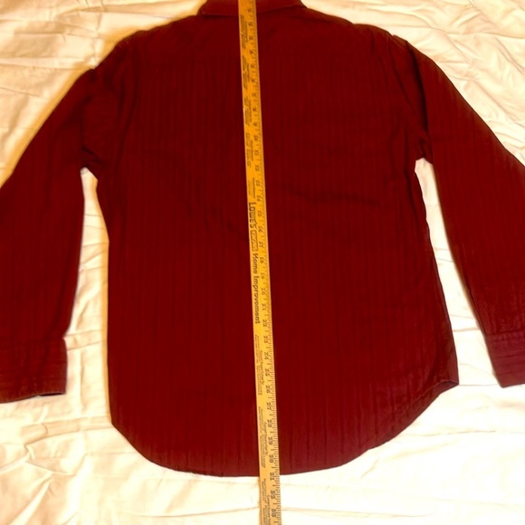 Guess Men’s Size Medium Shirt with Embroidered Details - Picture 10 of 10